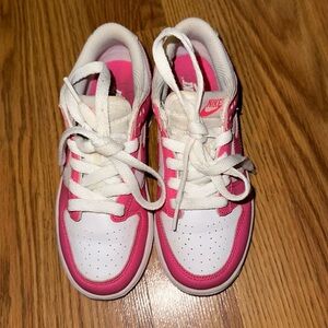 nike pink dunk low